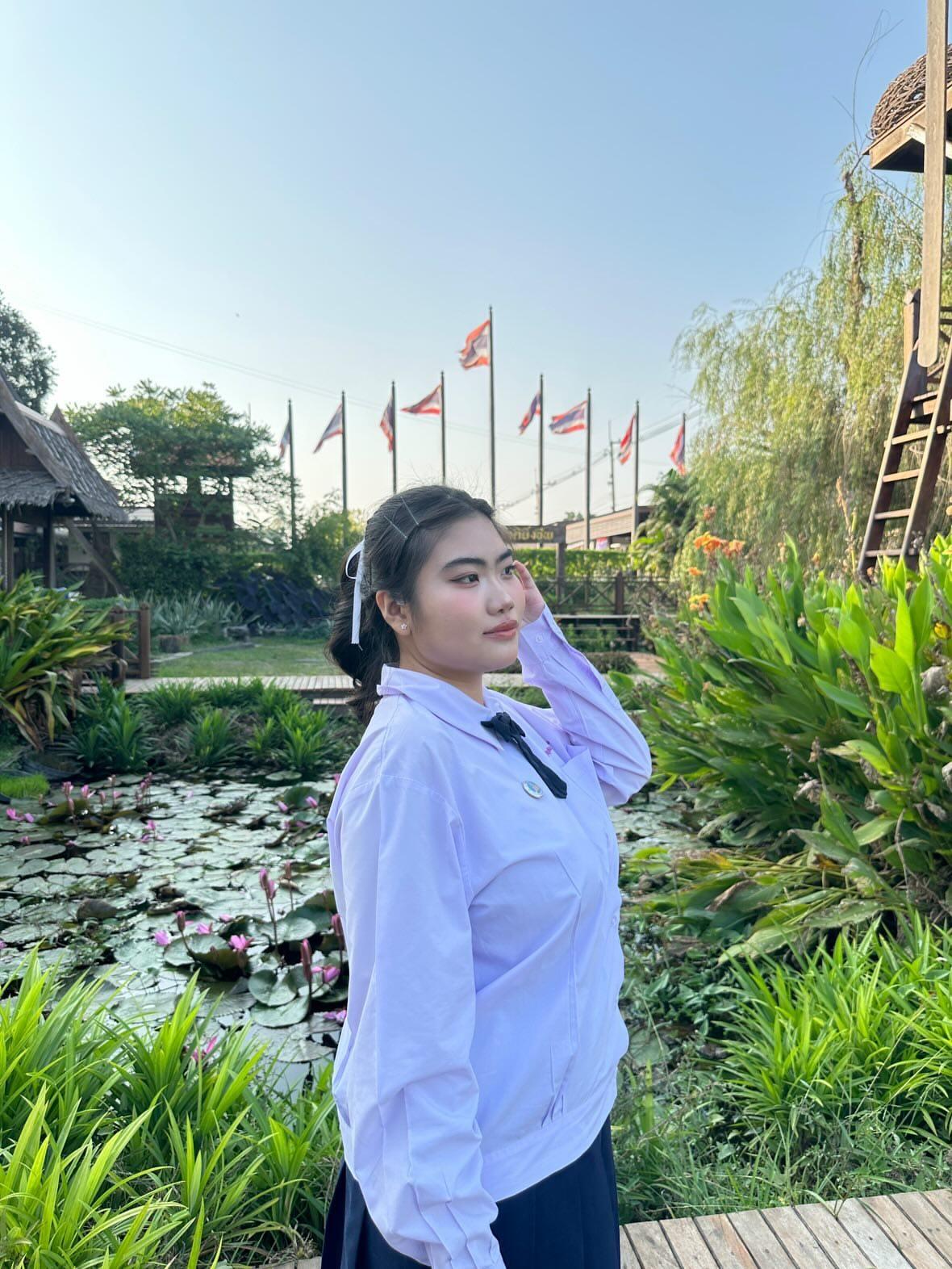 นางสาวธัญญชล แตงทอง (น้องแพร)